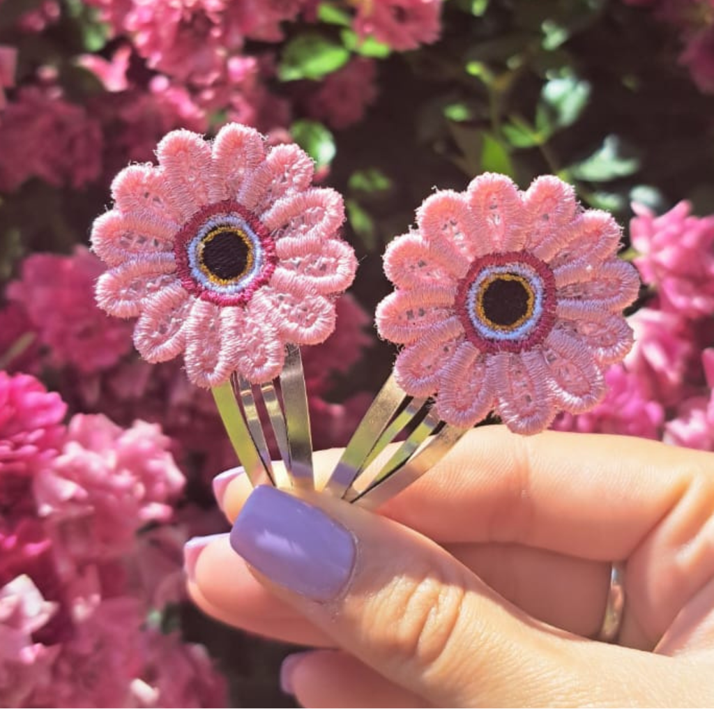 Clame diverse modele și culori